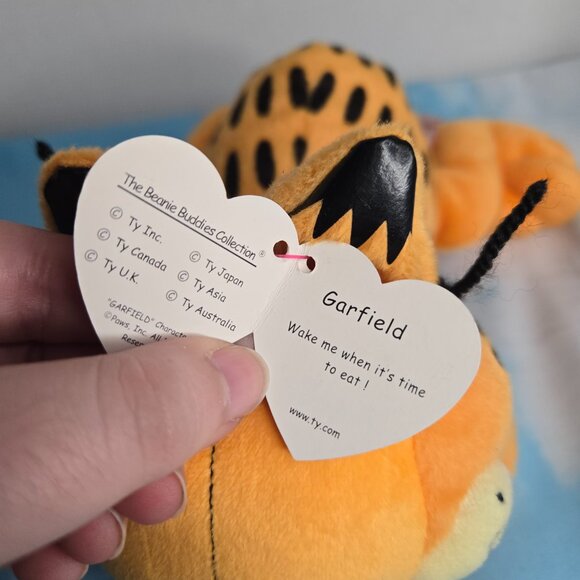 Ty Beanie Buddy Garfield Laying Down Plush Cat 11" PAWS 2006 - Picture 4 of 7